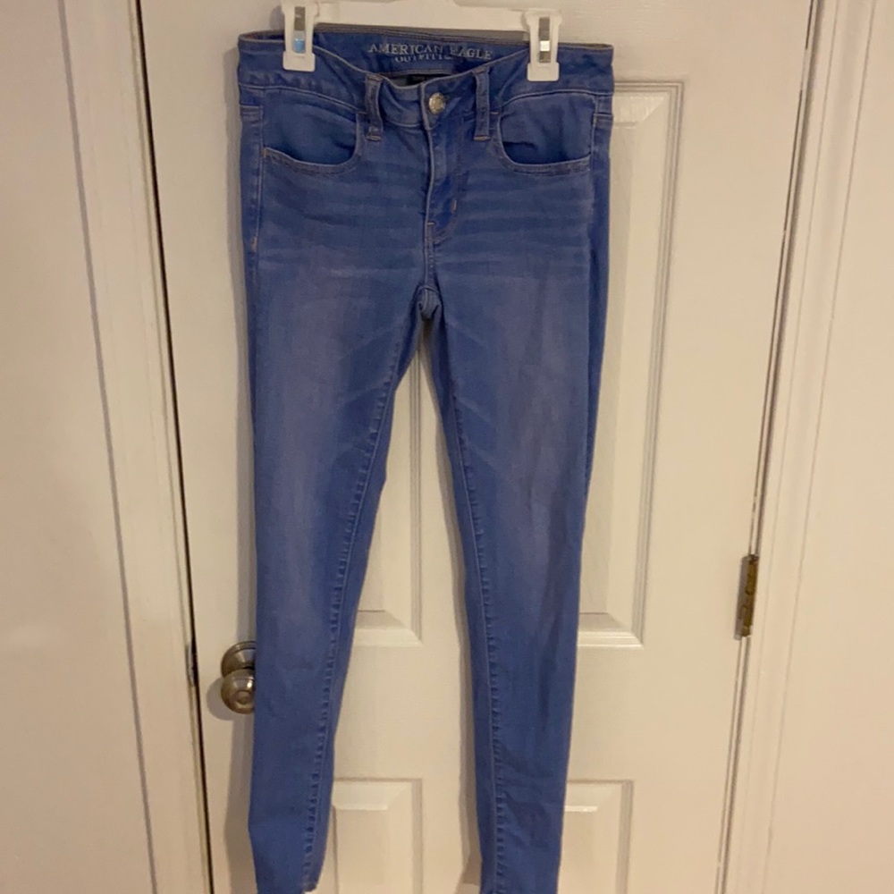American Eagle light wash jeggings
